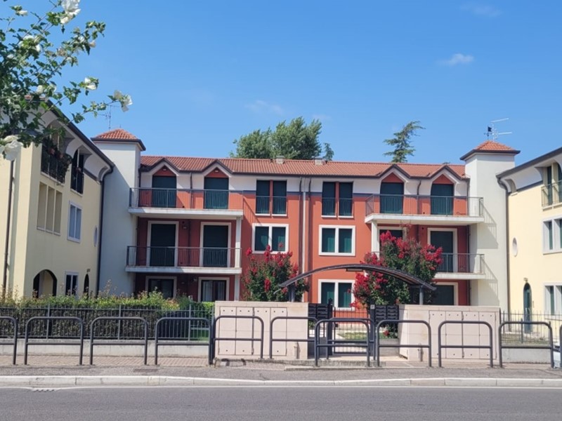 Appartamento in Vendita a Verona, 408'000€, 170 m²