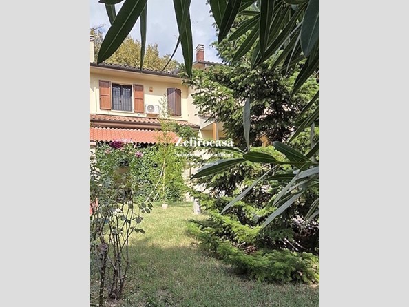 Villa in Vendita a Sala Bolognese, 349'000€, 135 m²