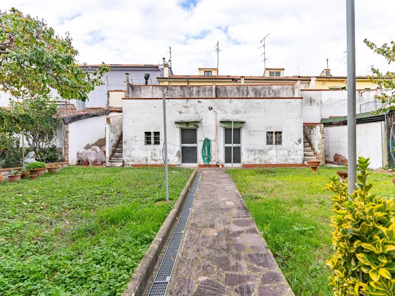 Villetta a schiera in Vendita a Empoli, zona Ponzano, 580'000€, 145 m², con Box