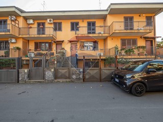 Villetta a schiera in Vendita a Catania, 298'000&euro;, 160 m²