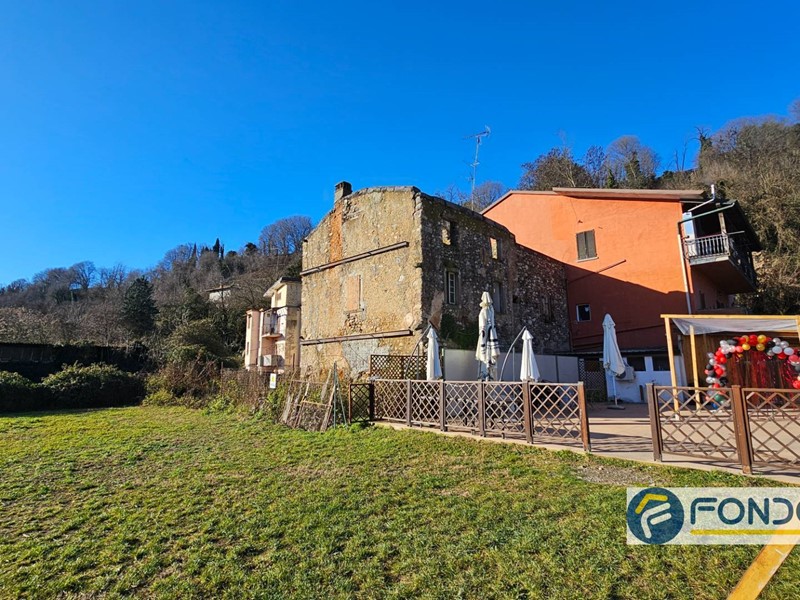 Rustico in Vendita a Castelli Calepio, 75'000€, 300 m²