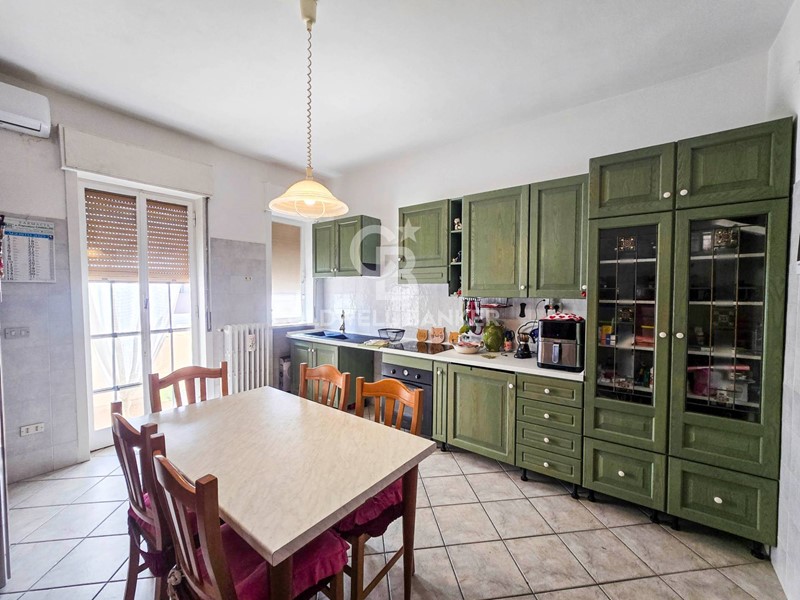 Appartamento in Vendita a Brindisi, 149'000&euro;, 148 m²