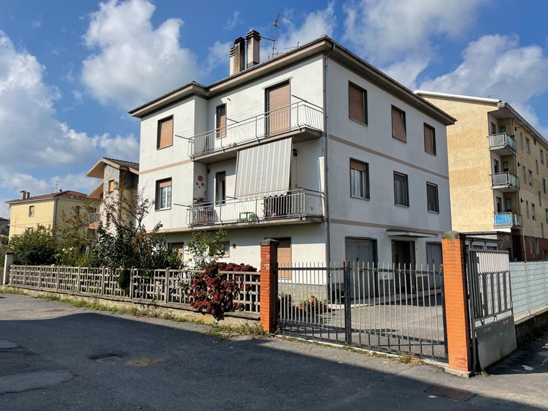 Appartamento in Vendita a Cairo Montenotte, 175'000€, 149 m²