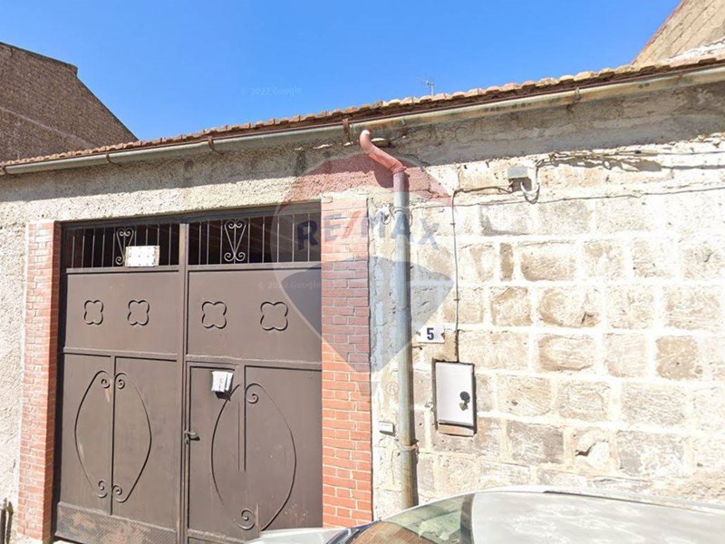 Rustico in Vendita a Carinola, 79'000€, 141 m²