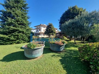 Casa Indipendente in Vendita a Basiliano, 385'000€, 400 m²