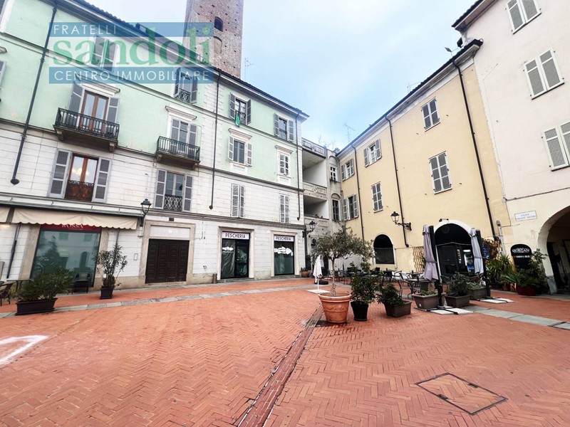 Immobile commerciale in Affitto a Vercelli, 50 m²