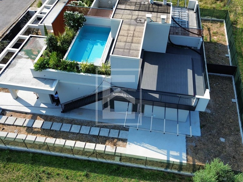 Casa Semi Indipendente in Vendita a Puegnago sul Garda, 580'000€, 200 m²