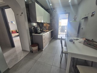 Bilocale in Vendita a Napoli, 170'000€, 70 m²