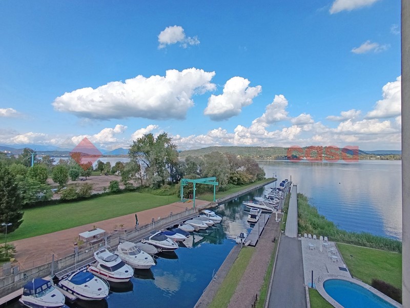 Trilocale in Vendita a Dormelletto, 200'000€, 97 m²