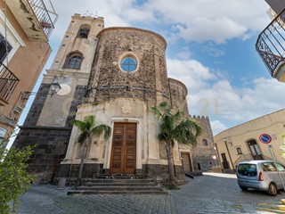 Casa Indipendente in Vendita a Motta Sant'Anastasia, 26'000€, 80 m², con Box