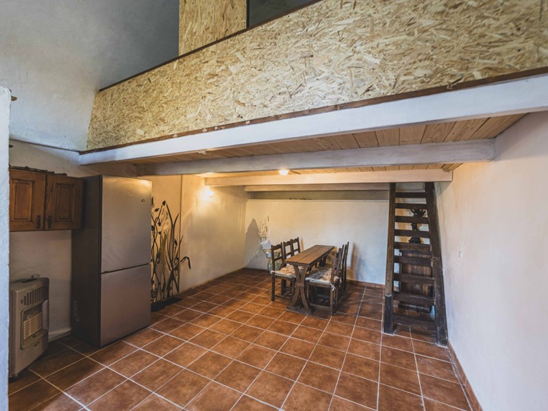 Capannone in Vendita a Monte Argentario, zona Porto Santo Stefano, 70'000€, 38 m²