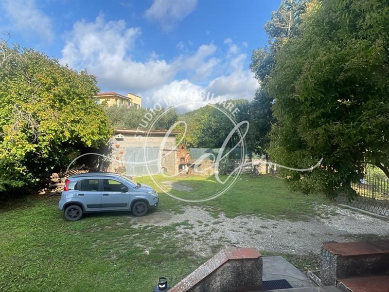 Casa Indipendente in Vendita a Massarosa, 550'000€, 233 m², con Box