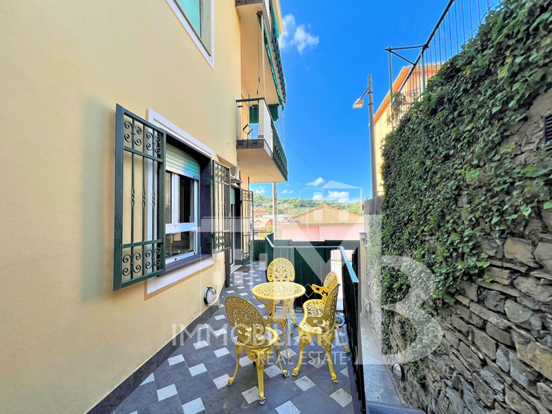 Appartamento in Vendita a Camogli, 390'000€, 95 m², con Box