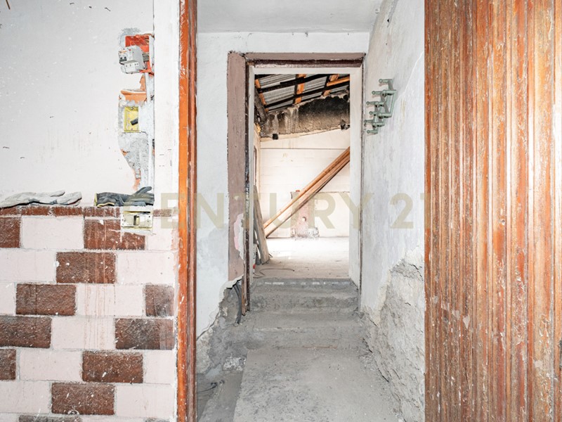 Trilocale in Vendita a Tremestieri Etneo, 49'000€, 91 m²