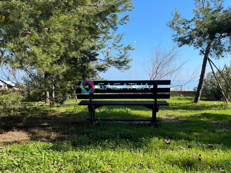 Trilocale in Vendita a Silvi, 170'000€, 91 m², con Box