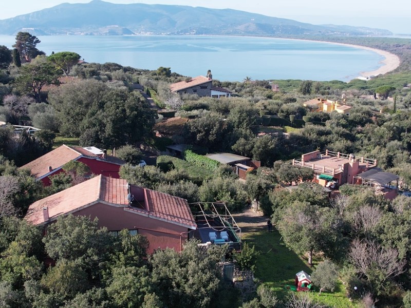 Casa Indipendente in Vendita a Orbetello, zona Ansedonia, 990'000€, 200 m²
