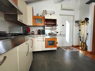 Bilocale in Vendita a Ponte San Pietro, 168'000€, 75 m², con Box