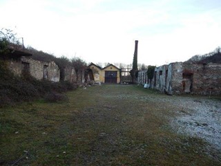 Capannone in Vendita a Coazze, 32'250€, 2408 m²