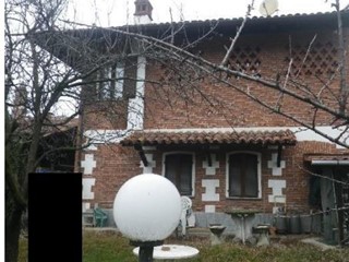 Appartamento in Vendita a Valperga, 77'625€, 118 m²