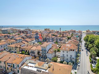 Casa Indipendente in Vendita a Viareggio, 620'000€, 193 m², arredato