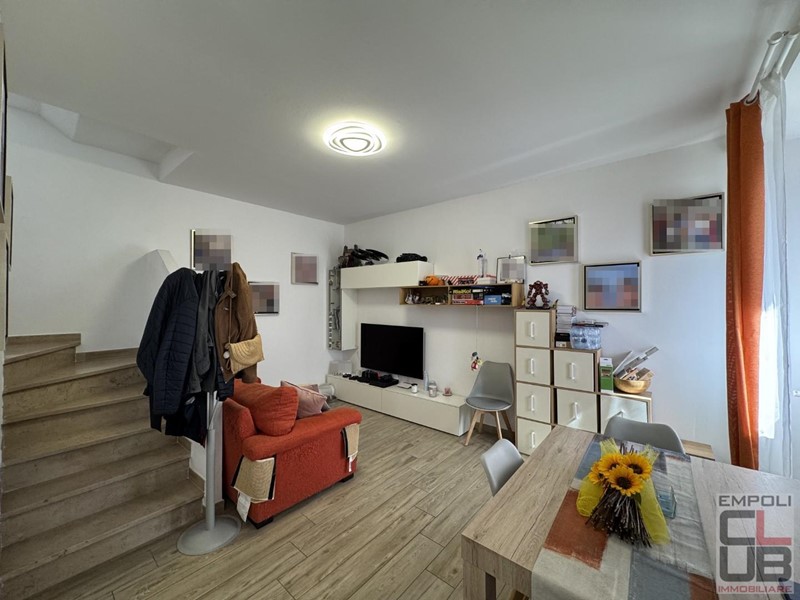 Casa Indipendente in Vendita a Calenzano, 349'000€, 90 m², arredato, con Box