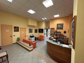 Ufficio in Affitto a Siena, 1'200€, 85 m²