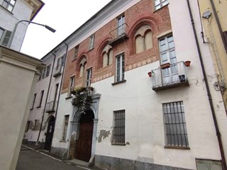 Appartamento in Vendita a Moncalieri, 120'000€, 117 m²