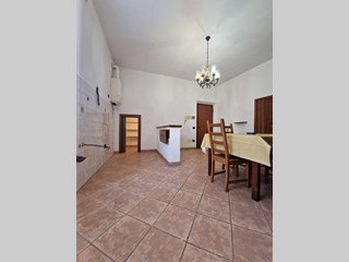 Bilocale in Vendita a Casciana Terme Lari, zona Usigliano, 59'000€, 52 m²