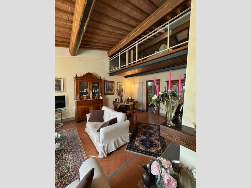 Appartamento in Vendita a San Giuliano Terme, zona Gello, 450'000€, 120 m², con Box