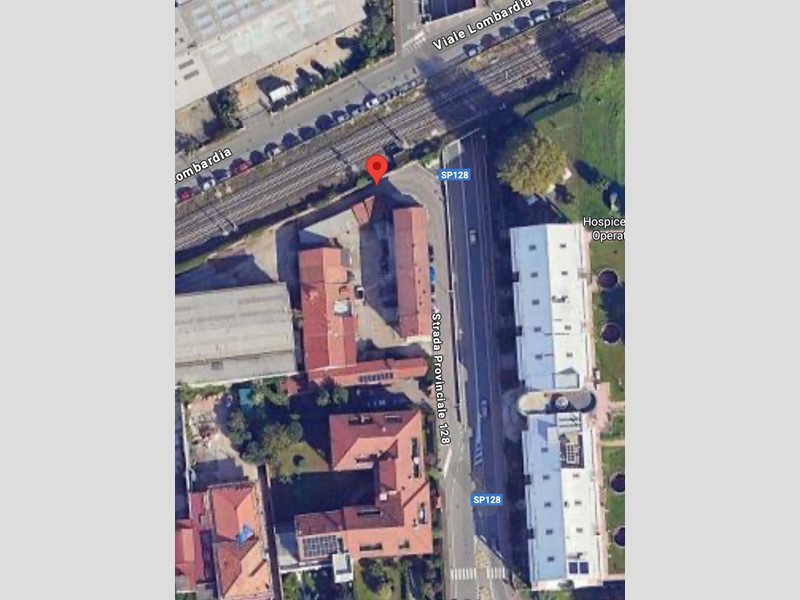 Capannone in Vendita a Magenta, 238'878€, 1372 m²