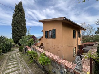 Trilocale in Vendita a Montescudaio, 165'000€, 75 m², arredato