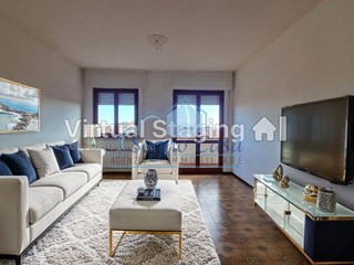 Appartamento in Vendita a Carrara, zona Marina di Carrara, 210'000€, 98 m²