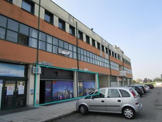 Negozio in Vendita a Magenta, 216'000€, 602 m²