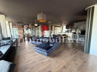 Attico in Vendita a Pisa, zona Tirrenia, 380'000€, 130 m²