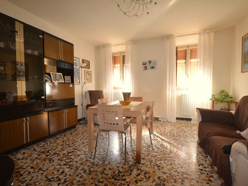 Casa Indipendente in Vendita a Lucca, zona Meati, 158'000&euro;, 130 m², con Box