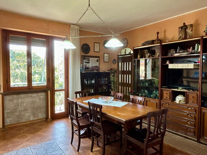 Villa bifamiliare in Vendita a Vicopisano, zona Uliveto Terme, 260'000€, 140 m², con Box