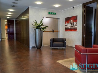 Ufficio in Vendita a Cinisello Balsamo, 2'648'140€, 1073 m²