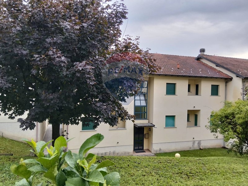 Bilocale in Vendita a Barasso, 115'000€, 70 m²