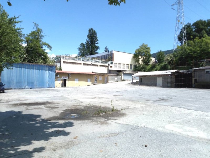 Immobile commerciale in Affitto a Torino, 3'400€, 6026 m²
