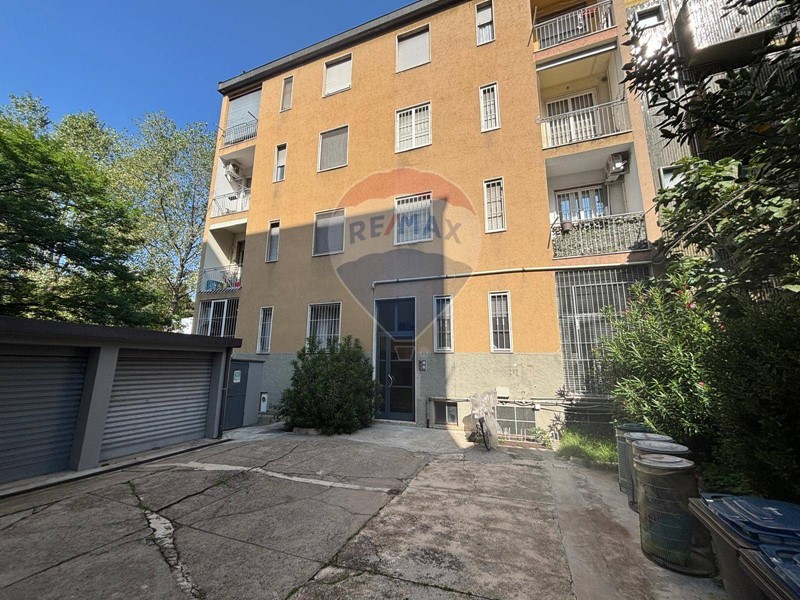 Magazzino in Vendita a Milano, 98'000€, 65 m²