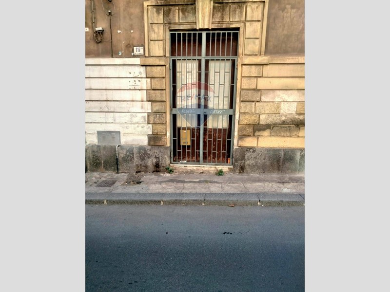 Bilocale in Vendita a Catania, 33'000&euro;, 54 m²