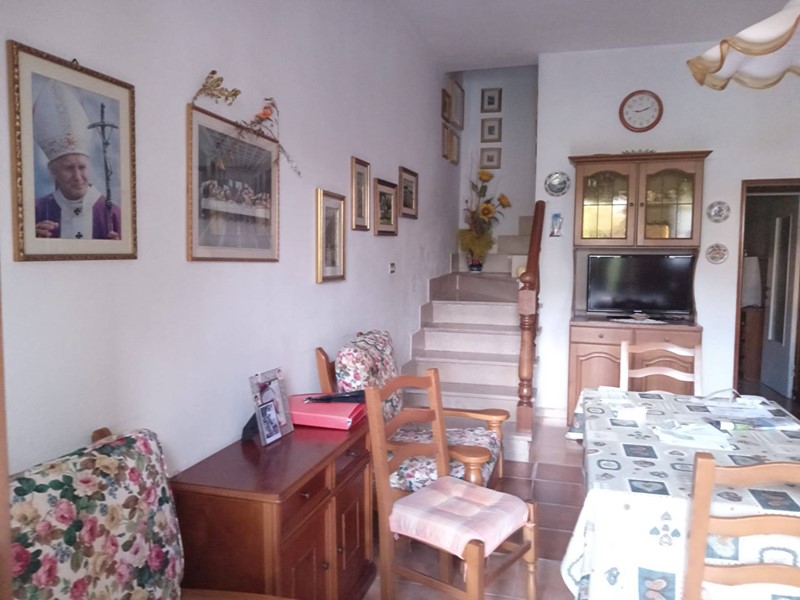 Casa Indipendente in Affitto a Pisa, 900€, 80 m²