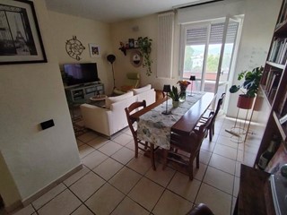 Appartamento in Affitto a San Giuliano Terme, 810€, 85 m²