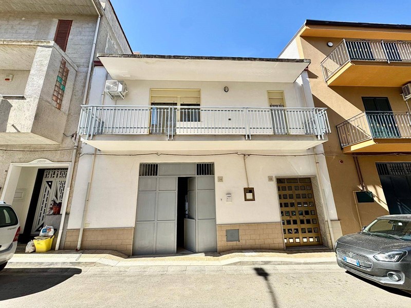 Casa Indipendente in Vendita a Partinico, 159'000€, 230 m²