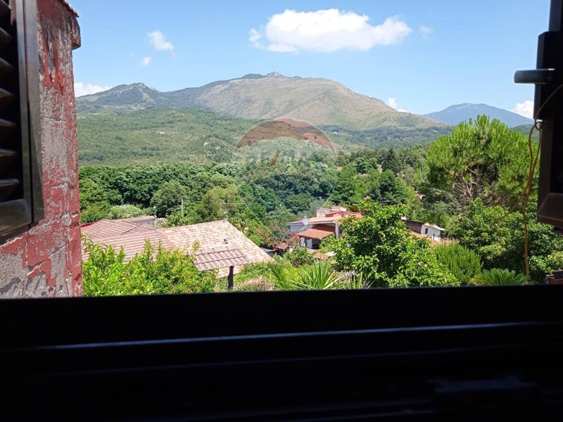 Monolocale in Vendita a Galluccio, 48'000€, 40 m²