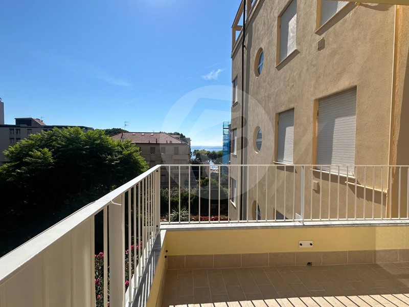 Appartamento in Vendita a Alassio, 790'000€, 170 m²