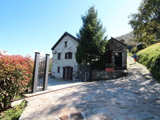 Casa Indipendente in Vendita a Cannobio, 680'000€, 170 m²