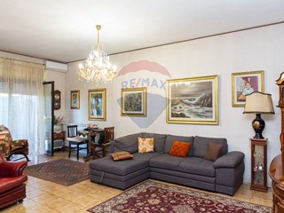 Appartamento in Vendita a San Giovanni la Punta, 149'000€, 130 m²