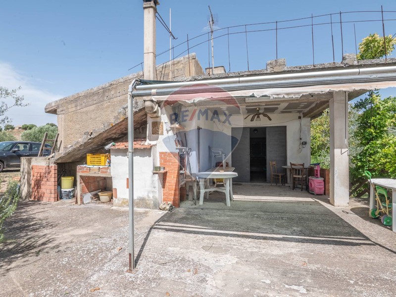 Villa in Vendita a Caltagirone, 55'000€, 75 m²