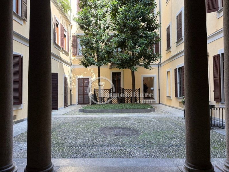 Bilocale in Affitto a Milano, 2'600€, 70 m²